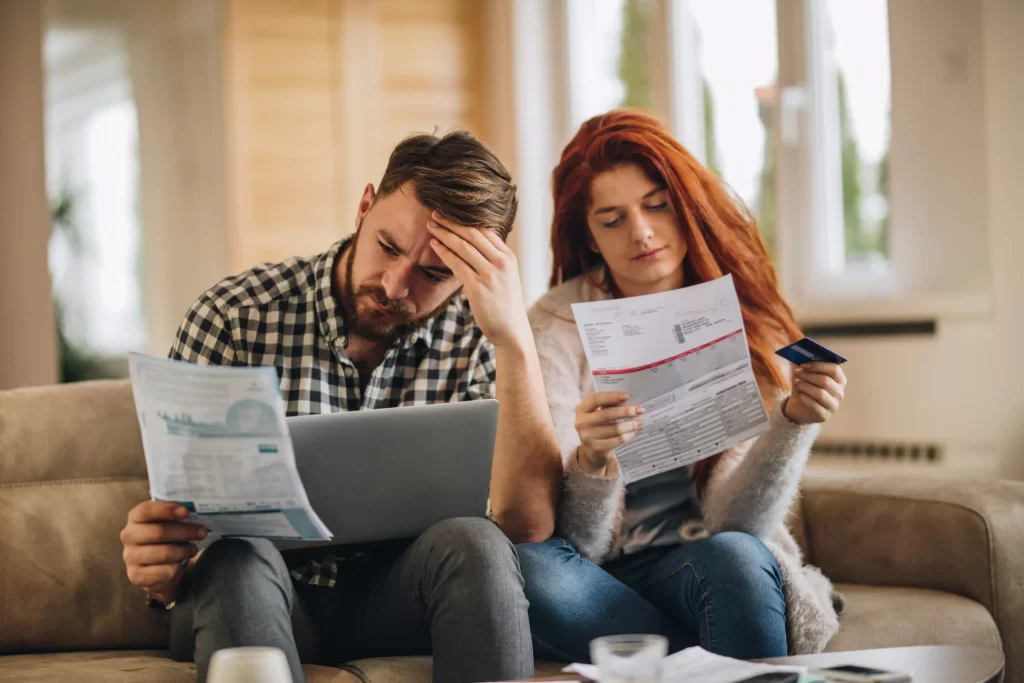 Causas do descontrole financeiro